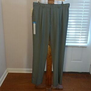 Haggar Cool 18 Pro Mens Grey Classic Fit Front Pleated Shirt Grip Size 36W × 34L